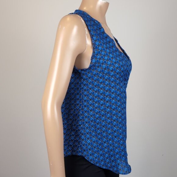 3/$20 Gilbert Geometric Sleeveless Top Notched Vneck Pleated Flowy Blouse - Picture 6 of 11